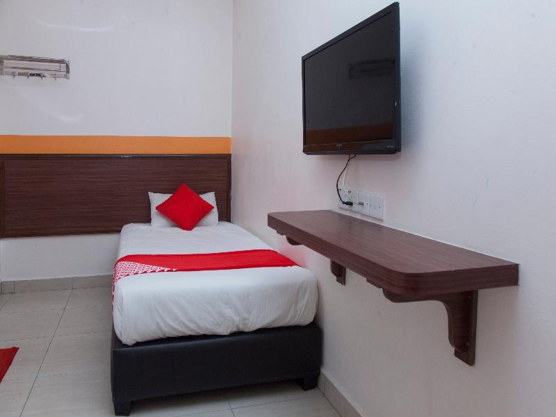 โอโย 575 โฮเต็ล Dns Hotel อิโปห์ ภายนอก รูปภาพ